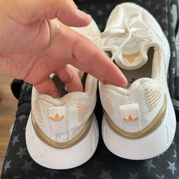 Adidas ladies, 20$!!! - Picture 4 of 4